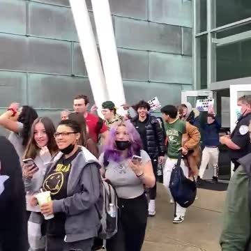 No mask, no school? OK!