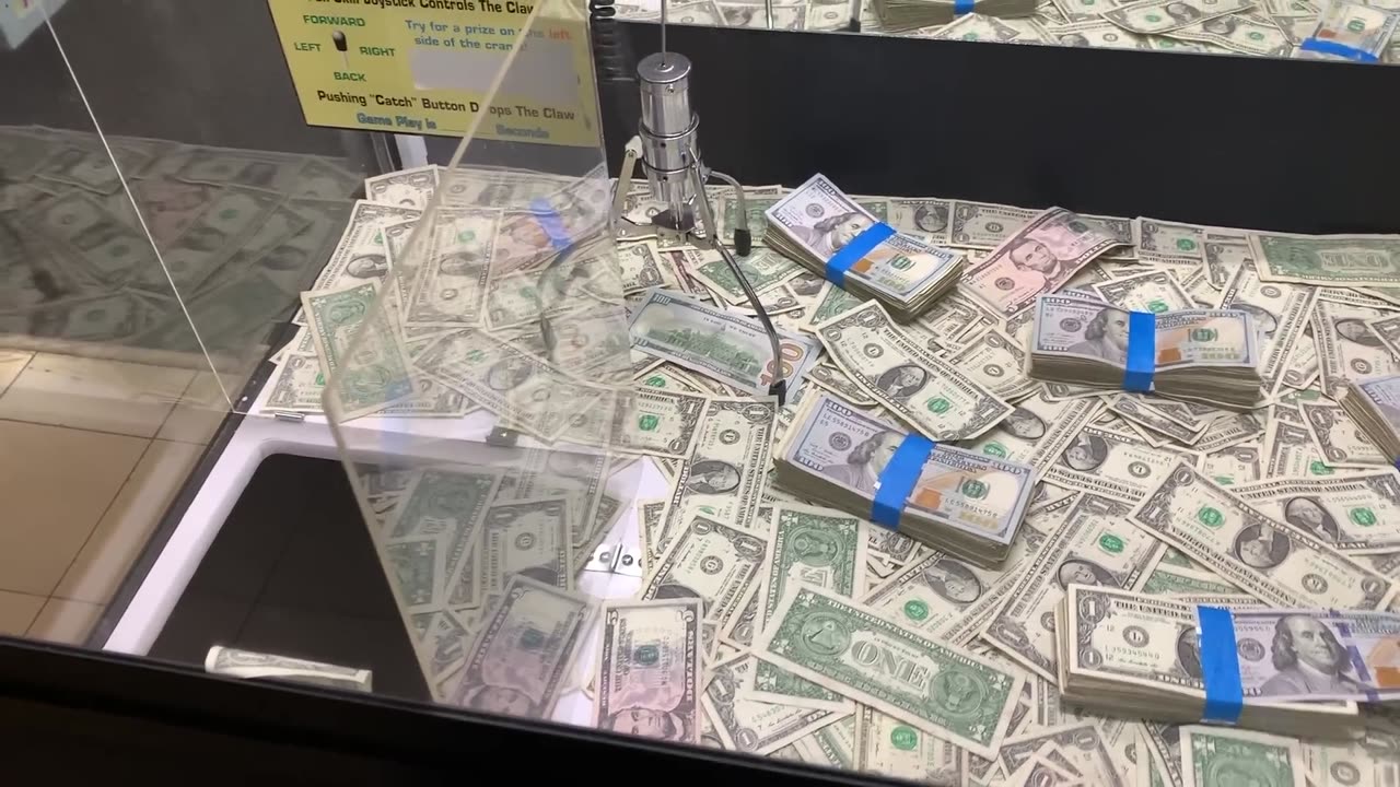 HACK A CASH FROM VENDING MACHINE :-)