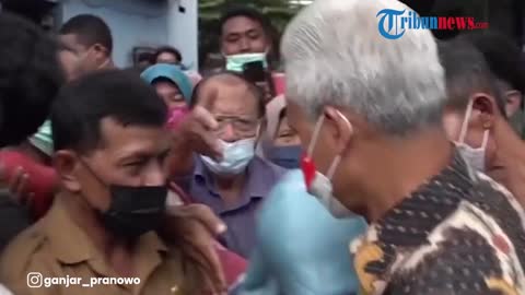 Ditemani Ganjar, Jokowi Blusukan ke Pasar Colomadu, Cek Kenaikan Harga barang Menjelang Akhir Tahun