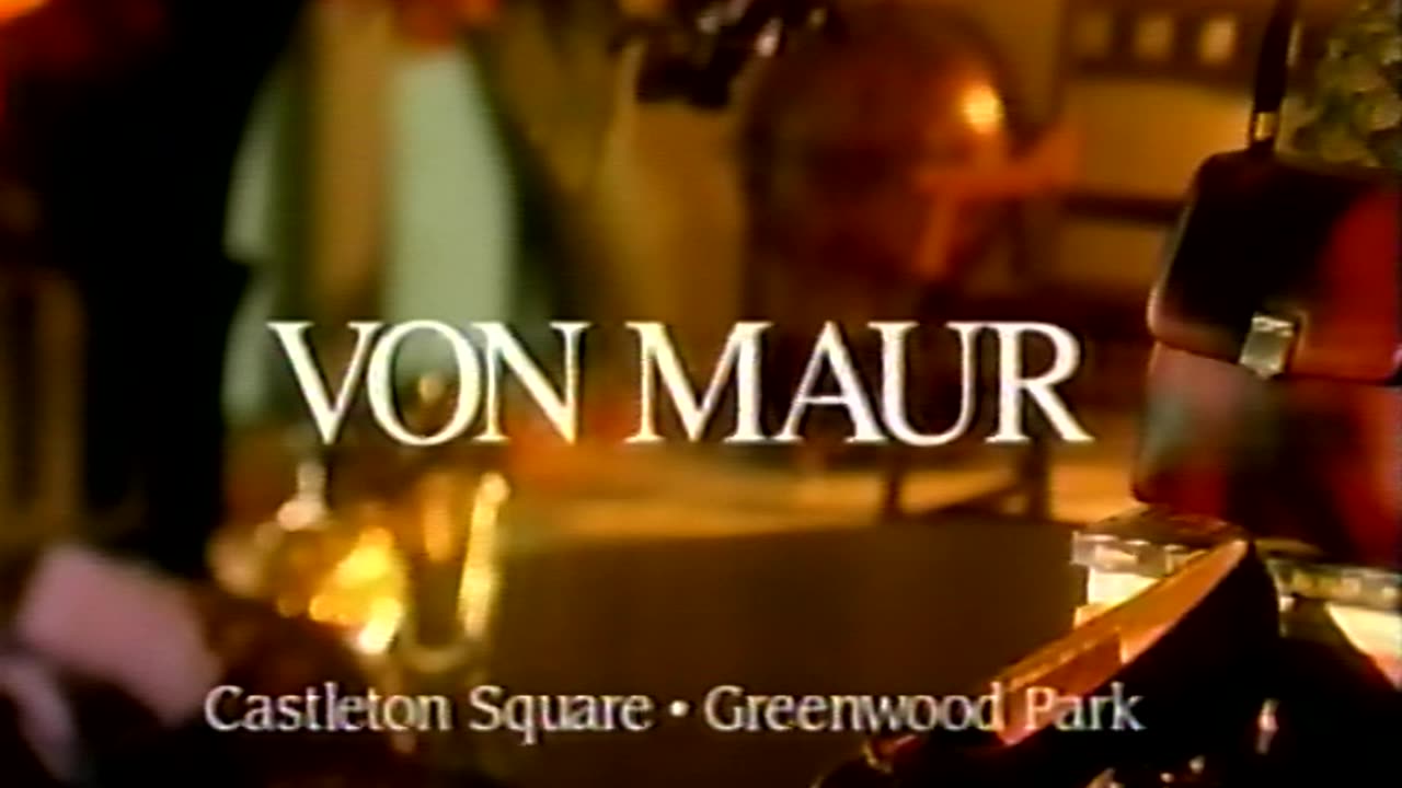October 21, 1998 - Von Maur Comes to Indianapolis