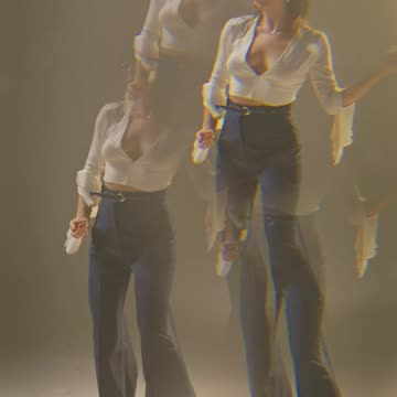 beauty girl dancing on the rollerblades