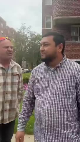 NYC Residents Confront Antisemite Pulling Down Israeli Posters