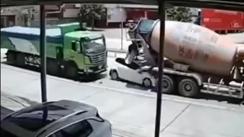 Couple survives unscathed after this extreme accident