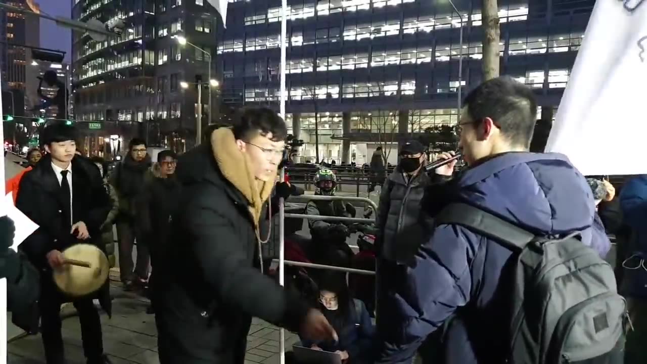 20191229_V3_S02(2YKbP6gfvVw)일요일 저녁 왜 청소년들이 거리에 나와 이 외침을_