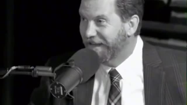 Gavin McInnes destroys a leftist in one question