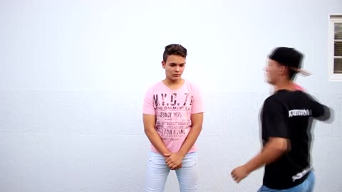 PASSA OU REPASSA COM SOCO NA CARA #2 #desafios #riscototal #jackass