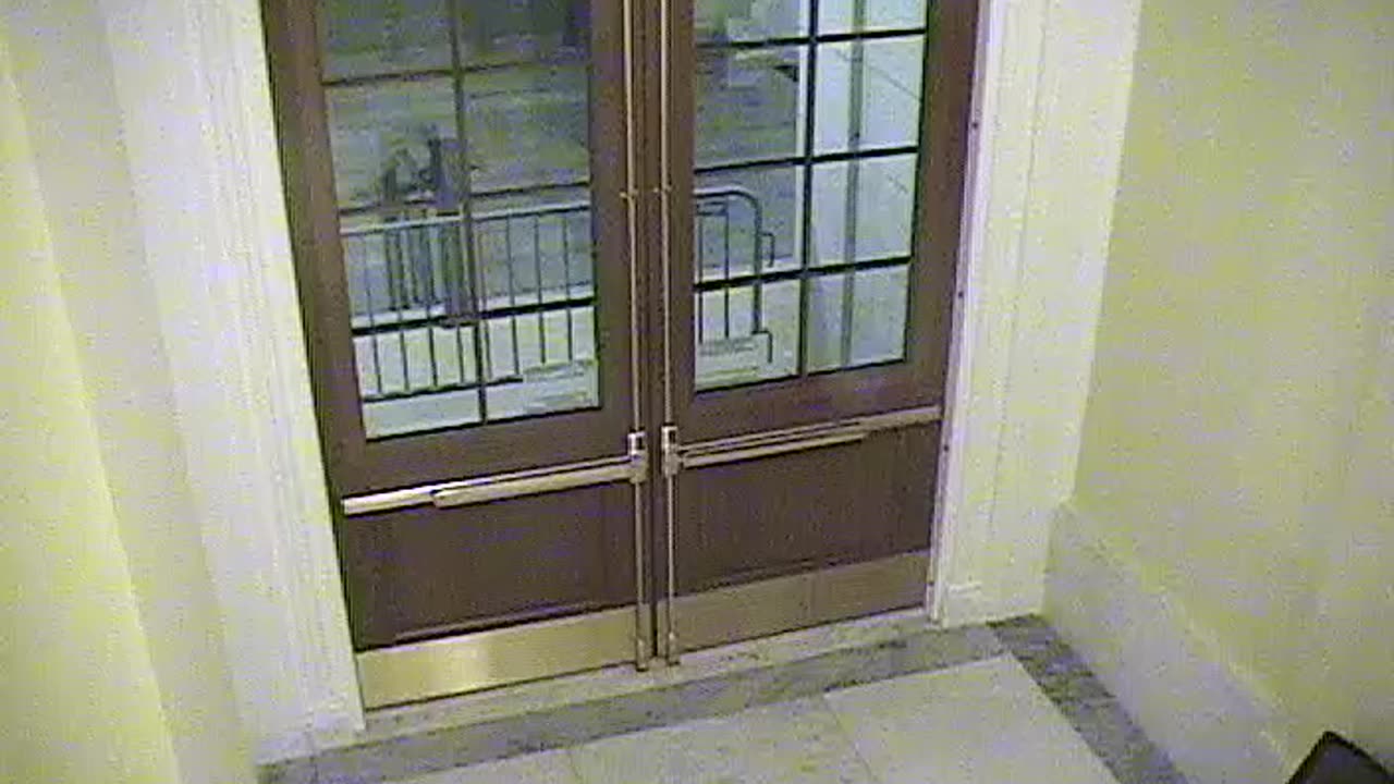 3443CHOB02CH12NRotundaExit_2021-01-06_03h40min00s823ms.mp4