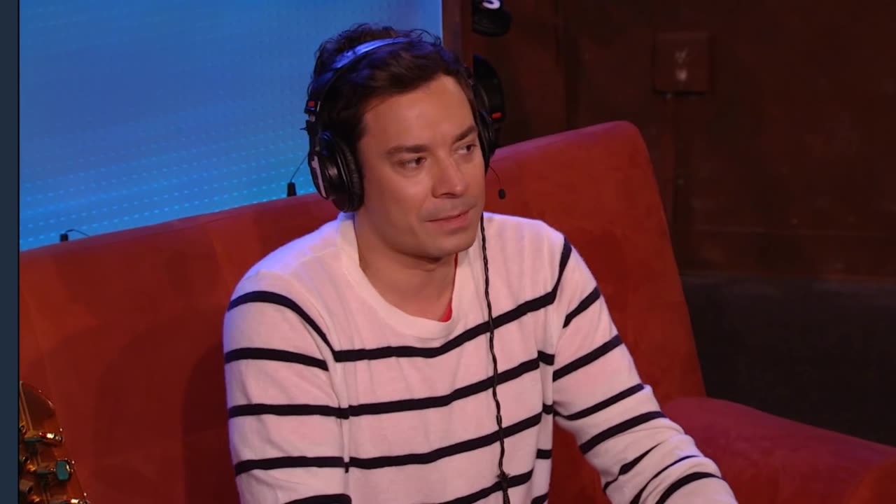 Celebs do impressions on Howard Stern