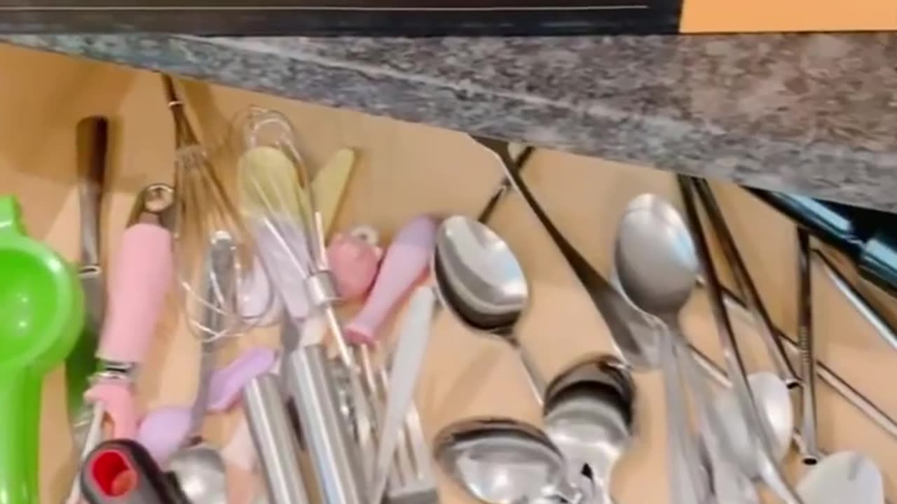Customize your drawer organization with SpaceAid adjustable kitchen drawer dividers!