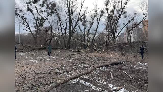 Kyiv avoids taking direct missile hit, but one person killed by debris