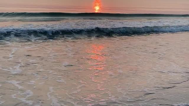 Tides splashing during dawn