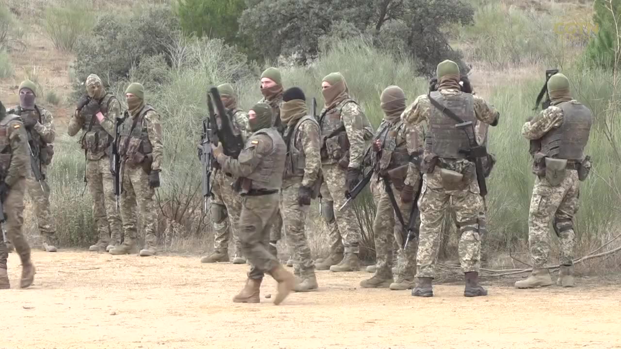 Some 64 Ukrainian "volunteers" are training in Toledo in handling explosives, demining techniques