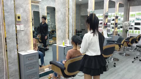 Vietnamese barbershop, relaxing shampoo service for women