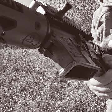 Works perfect with those @eotechinc red dots... #sidecharginghandle #devildogconcepts