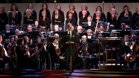 Czech Philharmonic performs concert on floating stage