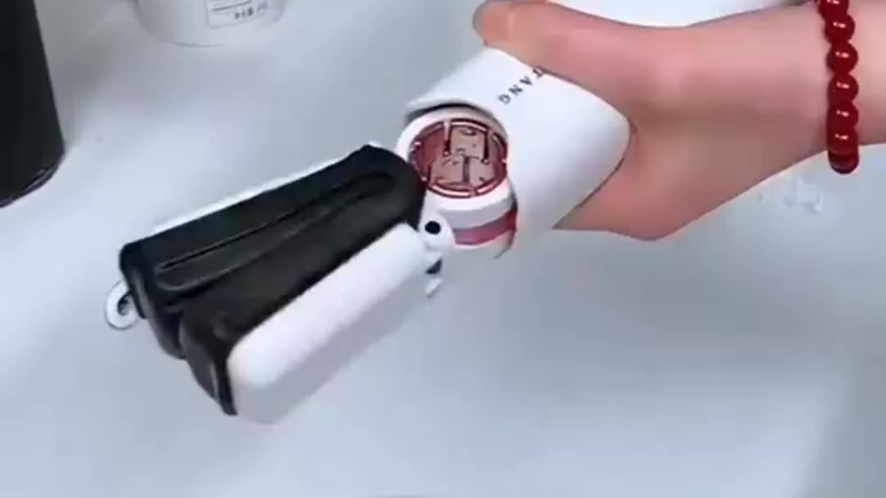 Simplify Your Cleaning Routine #cleaning #cleaninggadget #cleaningmadeeasy #cleaningroutine