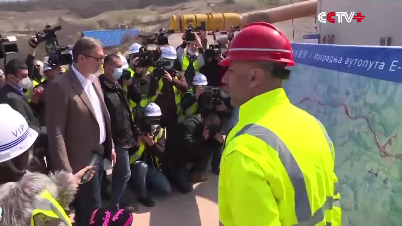 Serbian President Refutes China Threat Theory at Chinese-Built Highway Construction Site