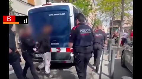 Los Mossos detienen por medio de drones a un ladrón que huía por las azoteas