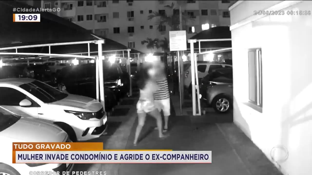 TUDO GRAVADO MULHER INVADE CONDOMÍNIO