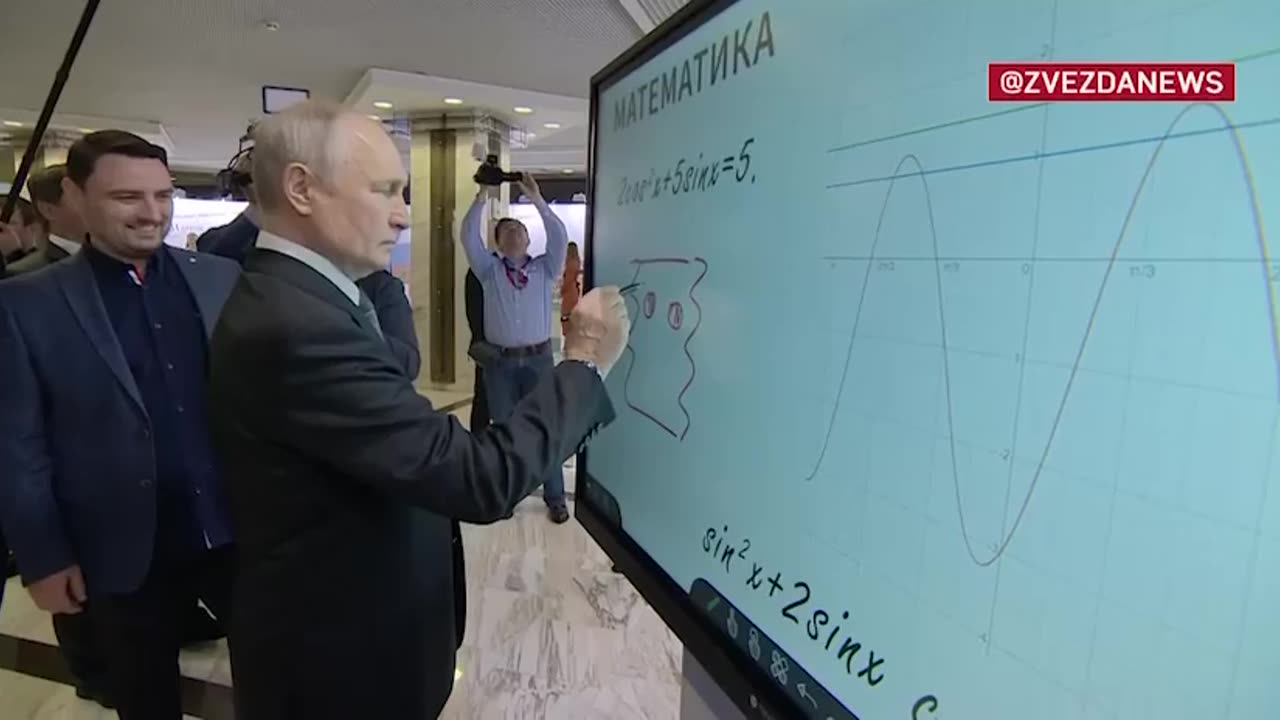 WTF he just drew? Are there any experts in psychiatry?