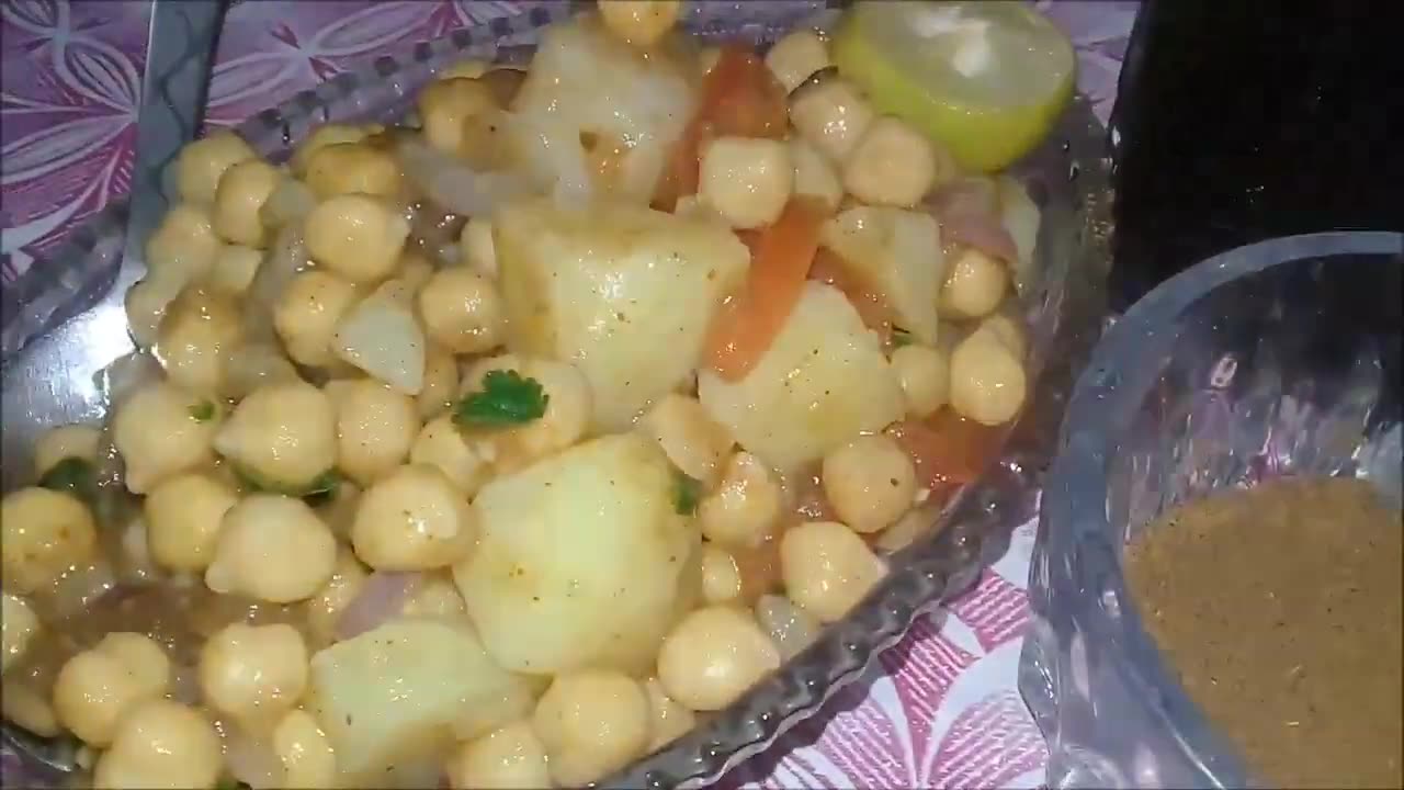 Delicious Chana Chaat by farhatfoods.