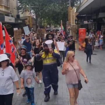 Aussies out in Perth WA protesting today against Covid Mandates & Vaccine passport restrictions