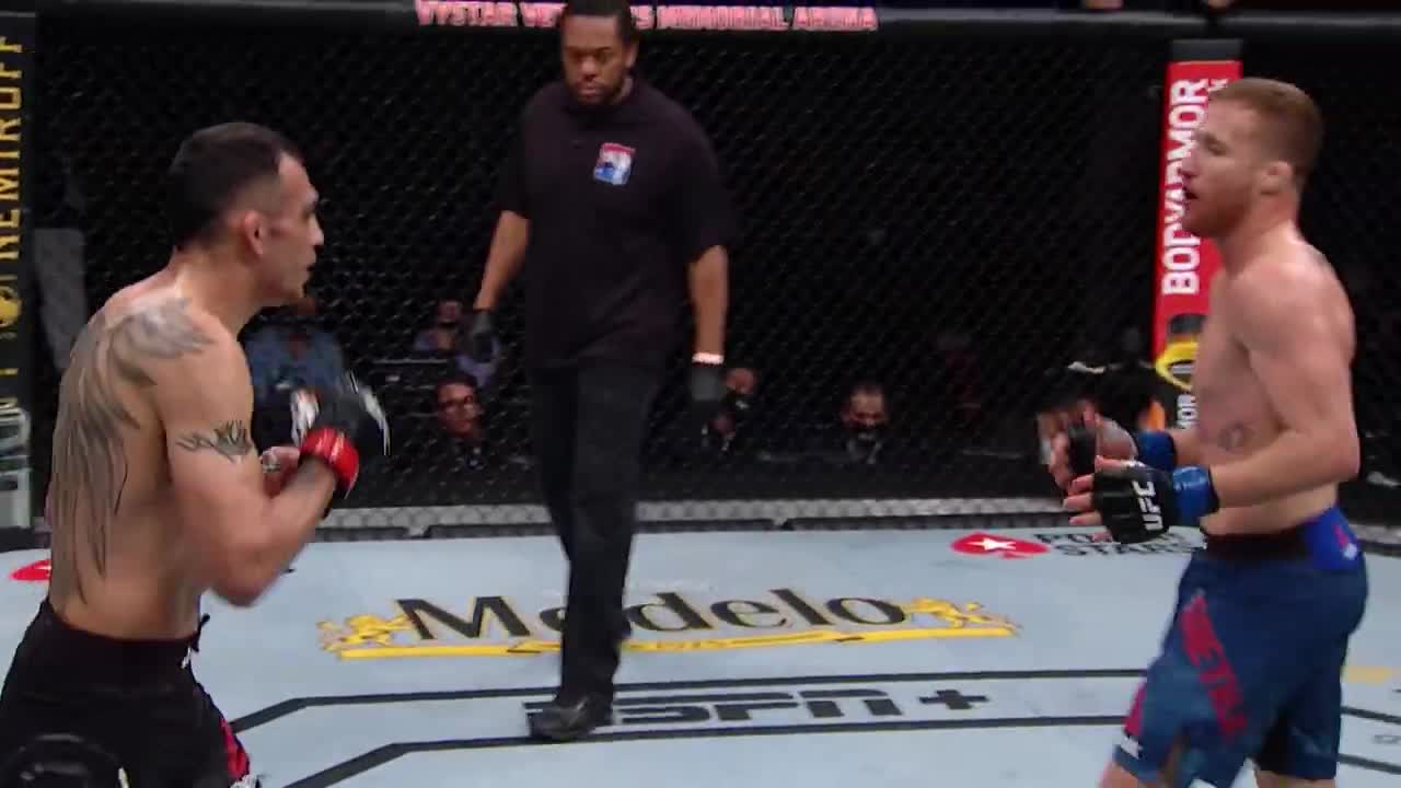 Crowning Moment: Justin Gaethje Stuns Tony Ferguson With a Massive Jab to Claim Interim Title 👑