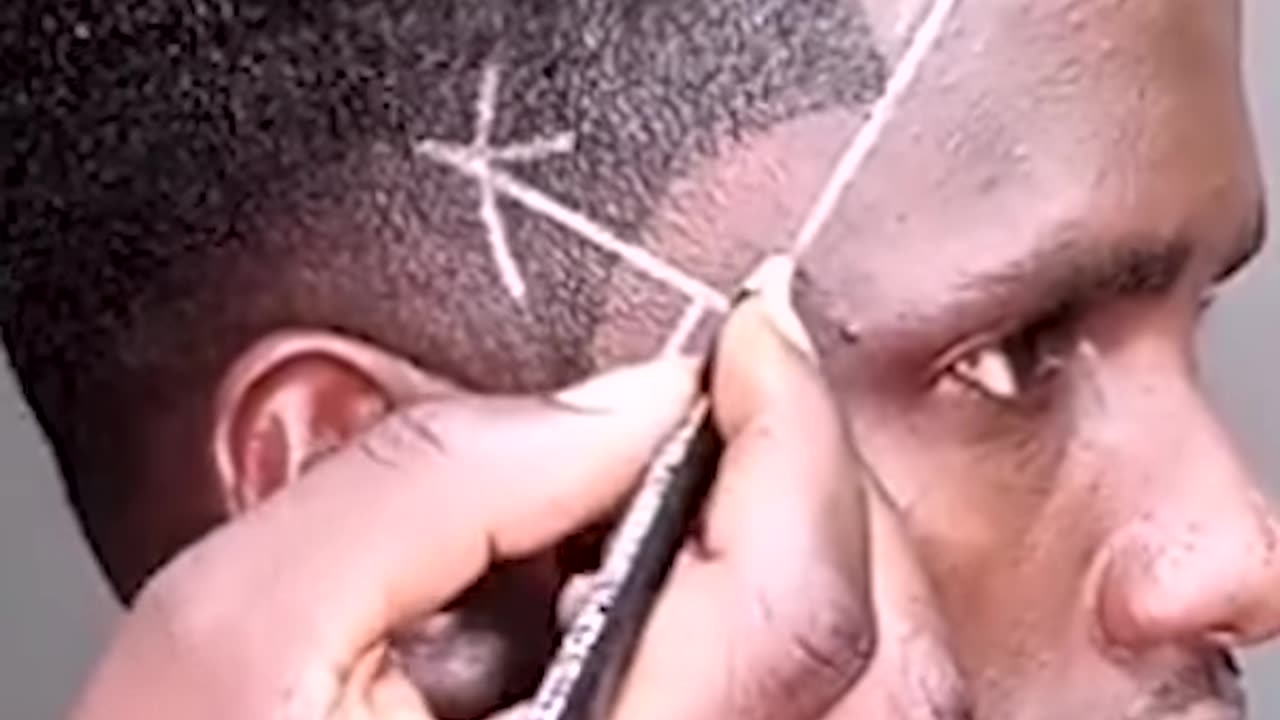 This is genius to give the perfect haircuts! 💇_♂️