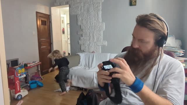 2022-10-25 (3) - gouter - Twitch Triskelina