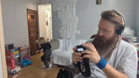 2022-10-25 (3) - gouter - Twitch Triskelina