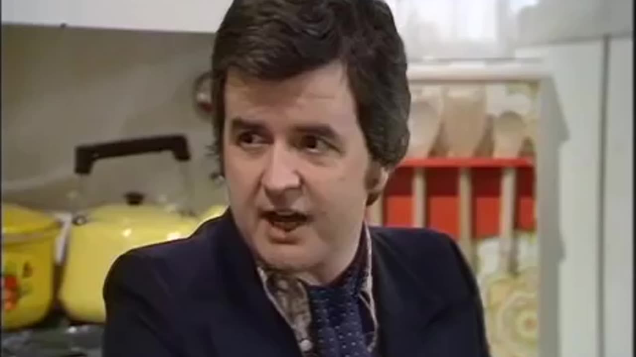 The Likely Lads | S2E9 | The Expert