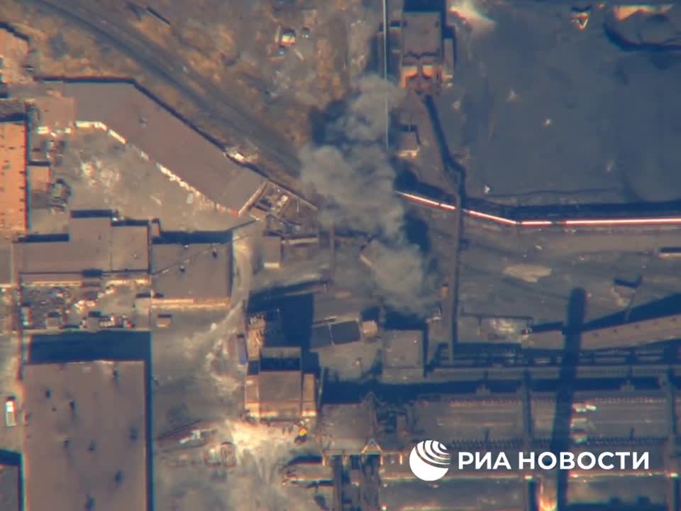 Russian military with high-precision weapons destroy the positions of the MLRS of nationalists