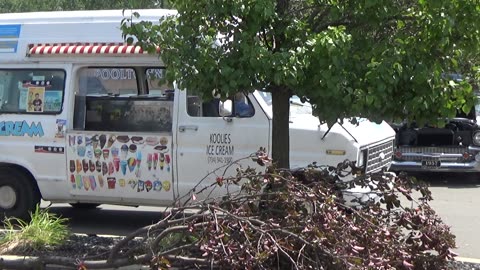 Ice Cream Truck, Essco Square, Telegraph Rd, Taylor, MI, 7/22 /23