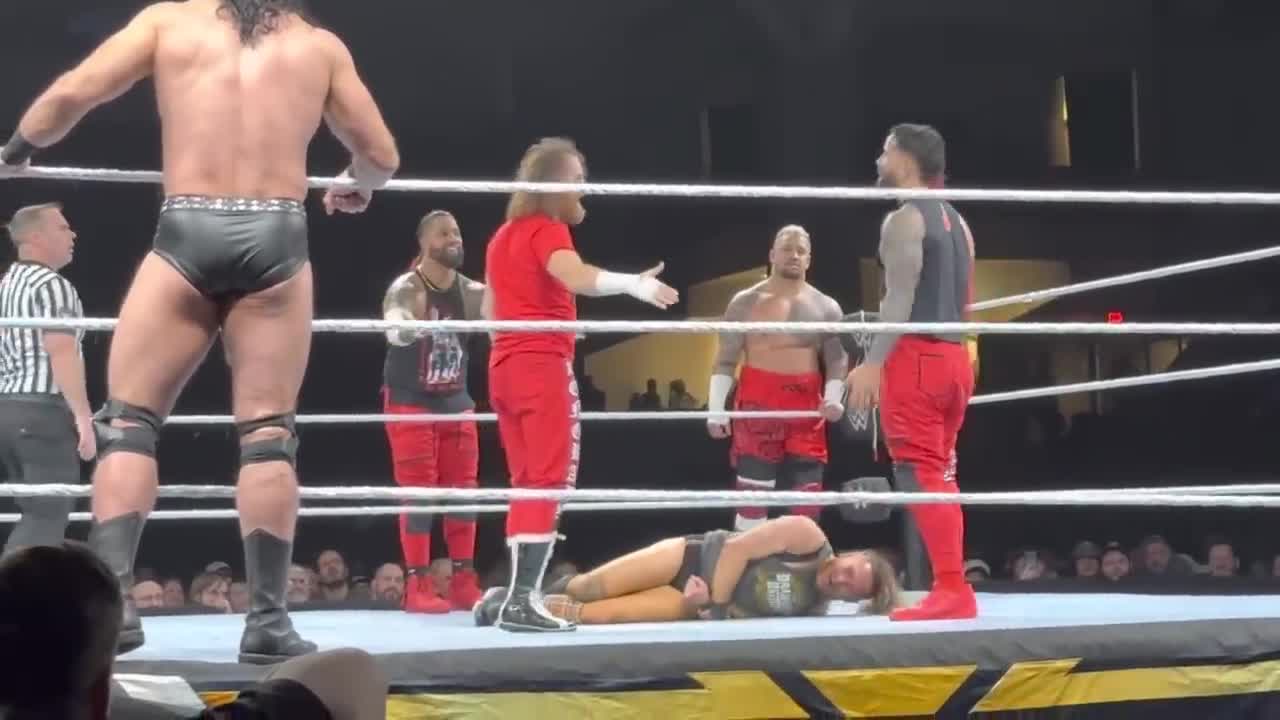 Sami Zayn and Jey Uso first ever handshake!! WWE Holiday Supershow