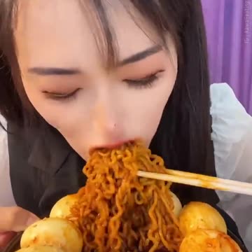 Fast Eating Challenge ( 10 eggs, 2 lb ramen in 20 seconds ) | #asmr #food #shorts