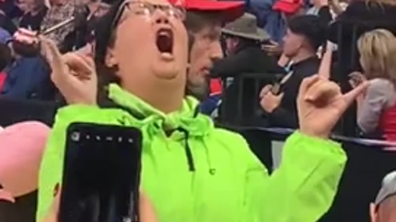 Woman shows up at Trump rally in what might be the BEST costume of 2024