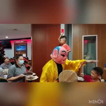 Restaurant celebrates new year with lion dance