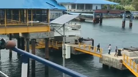 Ada yang tau ini di pelabuhan mana . Video by shy.huda