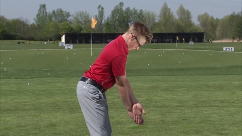 Golf TrainingTechnik: Stabiler Oberkörper - mehr Weite