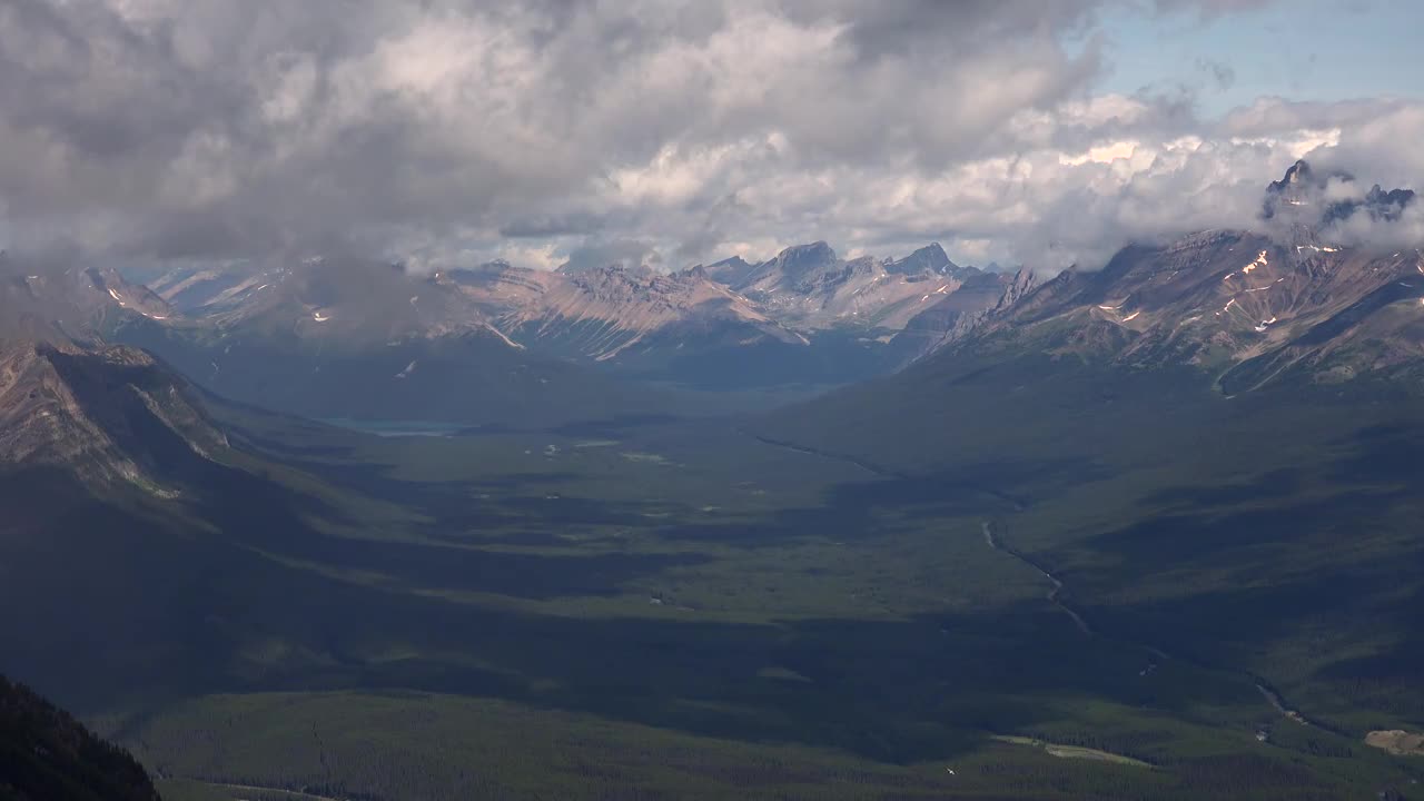 Lake Louise & Moraine Lake, Banff NP, Canada [Amazing Places 4K]-12