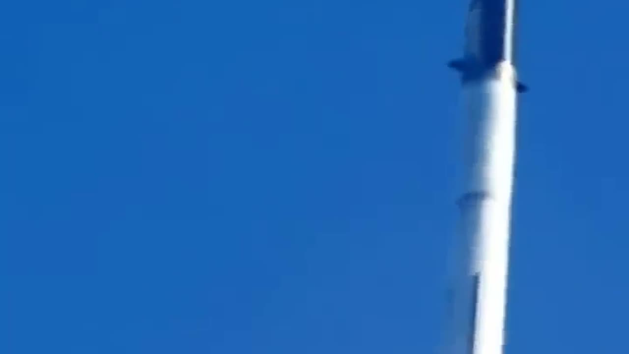 SpaceX launches Starship rocket but suffers mid - flight failure #shorts