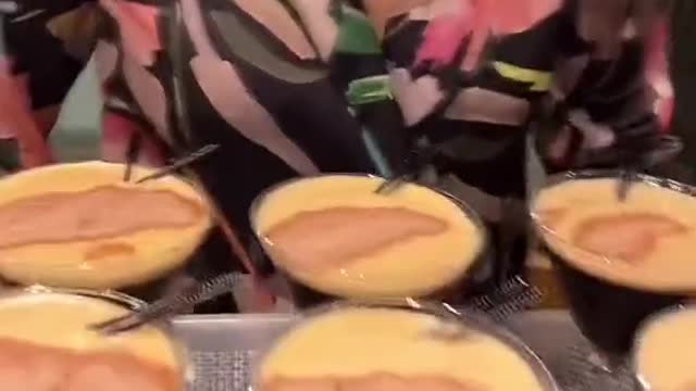 Tag your friend that would drop their cocktail 😅 @Hannah Curle