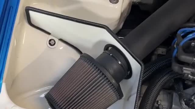Automobile engine configuration