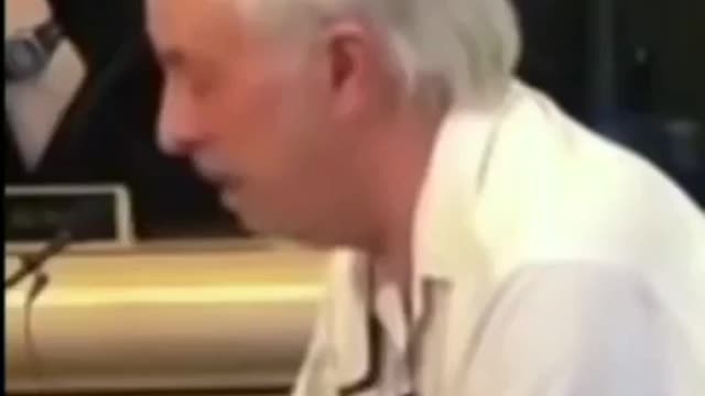 Chemtrails what is in the air& in the water they are killing us slowly