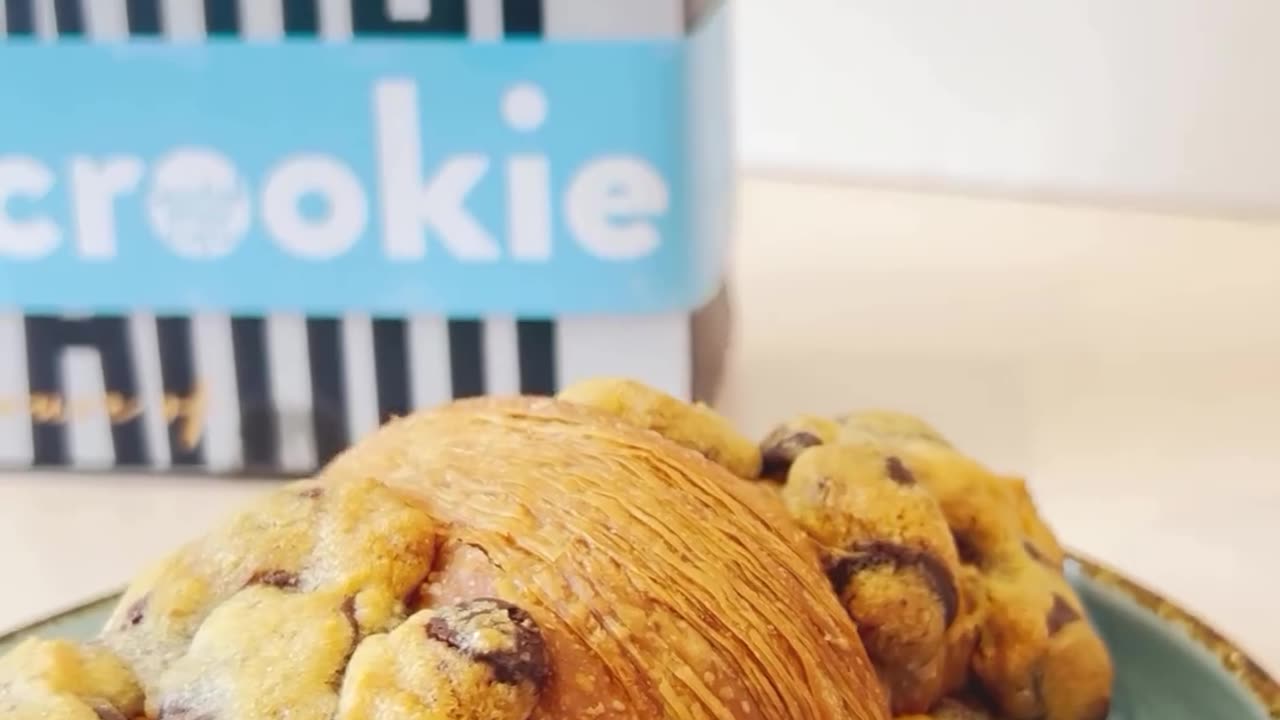 Hazelnut! Le Crookie