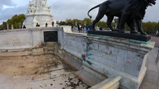 Tour of the fountain at Buckingham palace. 8th Nov 2022