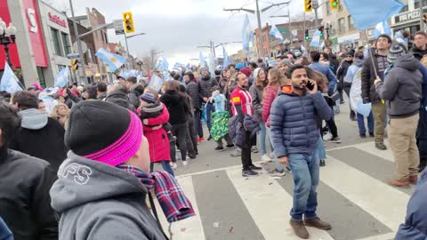 ARGENTINA CELEBRACIÓN EN ST. CLAIR (VIDEO 2 DE 3, Diciembre 18, 2022) TORONTO