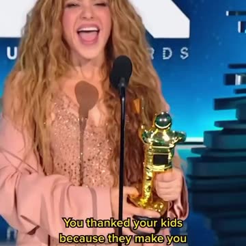 Shakira’s kiddos are truly her biggest fans. 🥹👩‍👦‍👦🥰