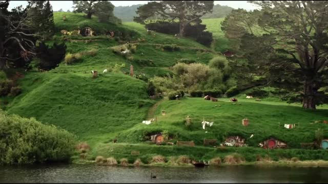 100% Middle-earth, 100% Pure New Zealand