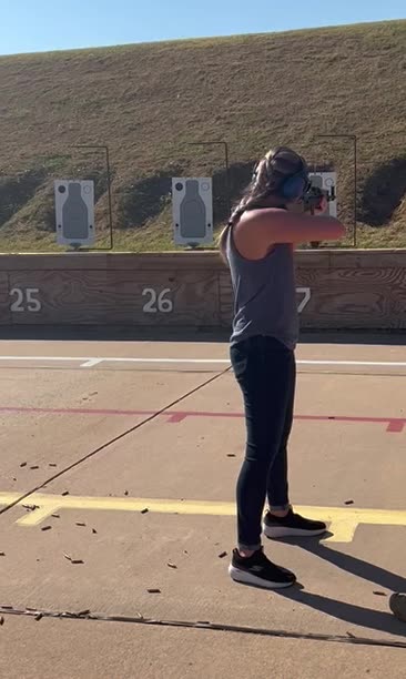 Pretty Mrs.Bullseye shooting Ak47
